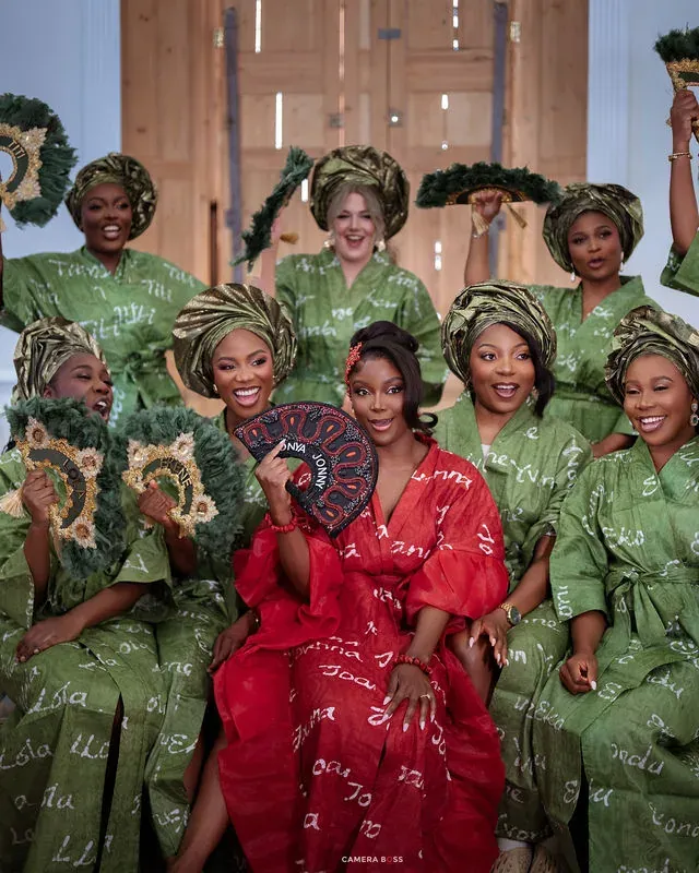 Jo and her bridesmaids gathered for a portrait. CameraBoss portfolio: Jo and Jonny.